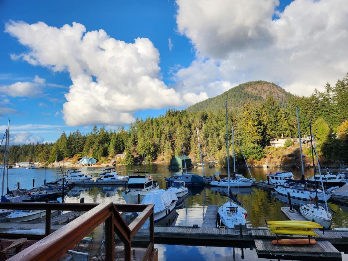 Sunshine Coast Resort Madeira Park Exterior photo