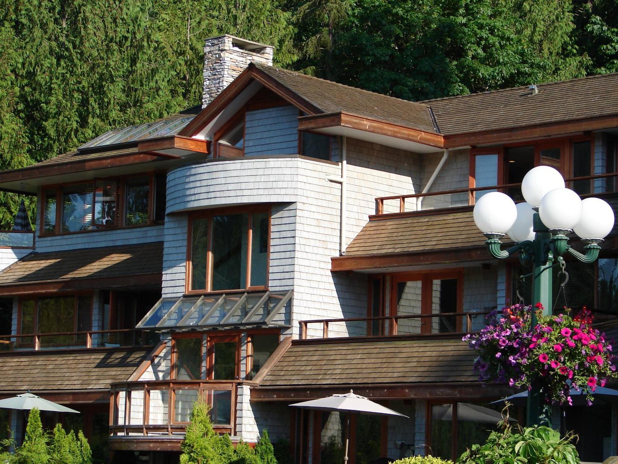 Sunshine Coast Resort Madeira Park Exterior photo